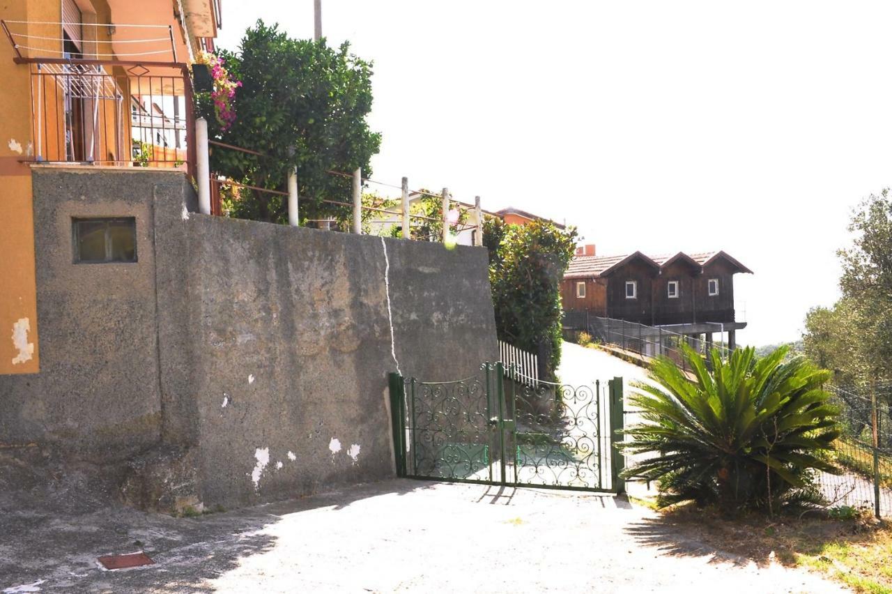 Casa Di Erika Lägenhet Varazze Exteriör bild